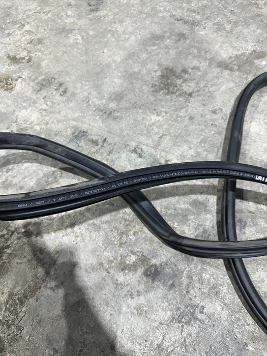 2024 BMW M3 M4 G80 G82 REAR RIGHT DOOR WEATHER STRIP SEAL OEM 7 407 375 223367