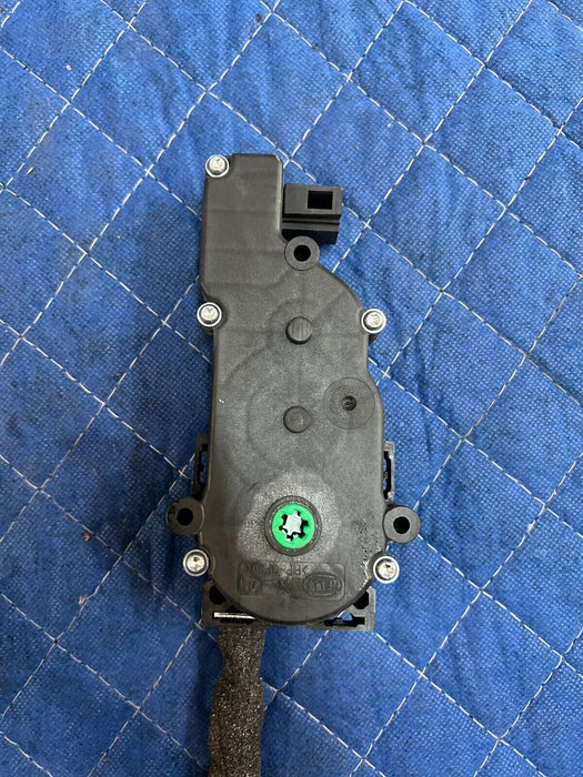 2015 MERCEDES C63S AMG REAR BOOT LOCK LATCH ACTUATOR OEM 2047500060