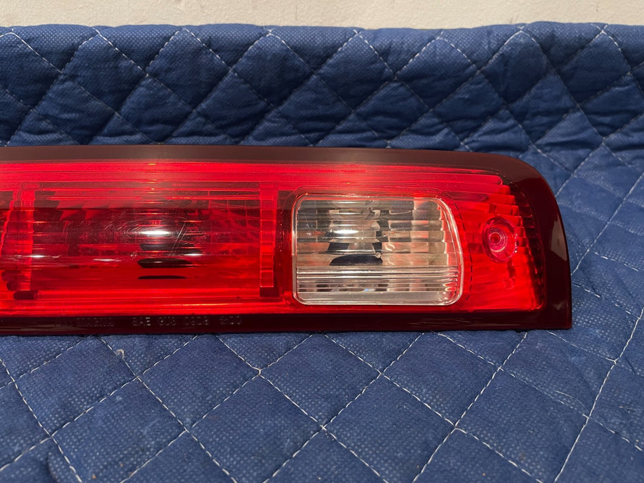 2017 DODGE RAM 2500 REAR UPPER CENTER CAB 3RD THIRD BRAKE STOP LIGHT OEM