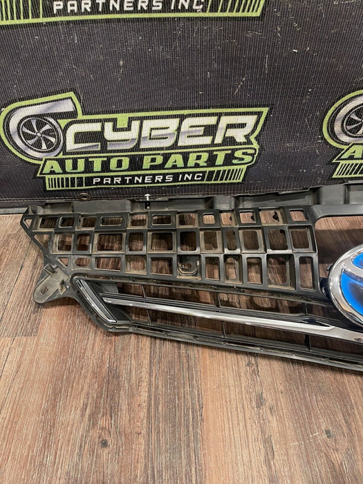 2014 TOYOTA PRIUS V FRONT BUMPER GRILLE W CHROME & EMBLEM OEM