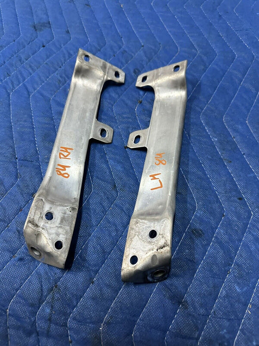 2011 BMW 550i F10 5 SERIES FRONT LEFT RIGHT BUMPER MOUNTS PAIR 7158894 7158893