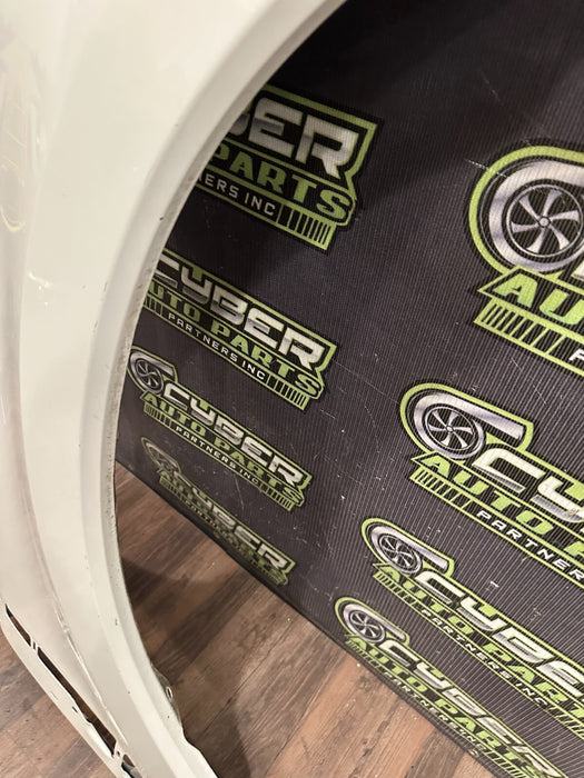 2023 2024 FORD F250 F350 FRONT RIGHT FENDER OEM STAR WHITE (AZ) *DAMAGE*