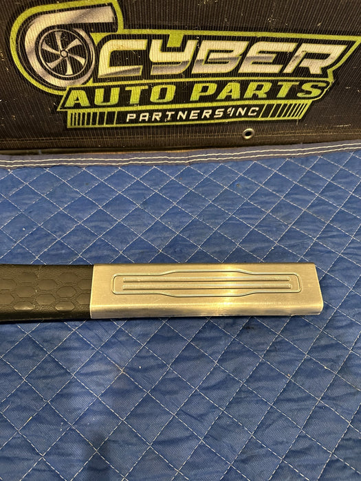 2021 RAM 2500 LARAMIE REAR LEFT KICK SILL SCUFF PANEL OEM