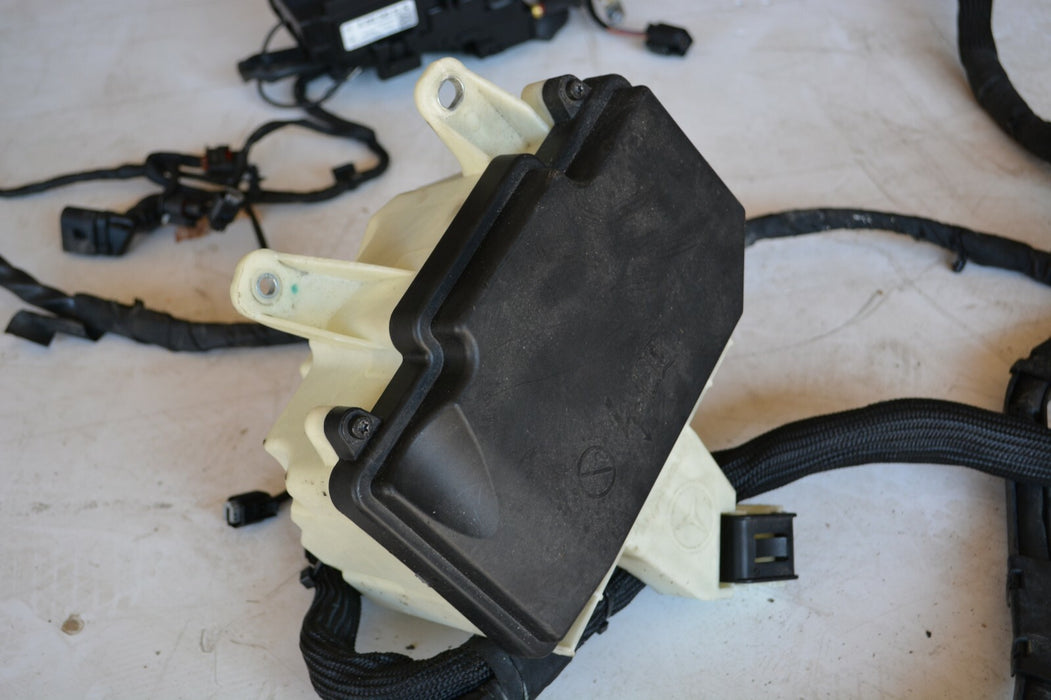 2014 MERCEDES S550 ENGINE BAY HARNESS PRE FUSE POSITIVE TERMINAL OEM GENUINE