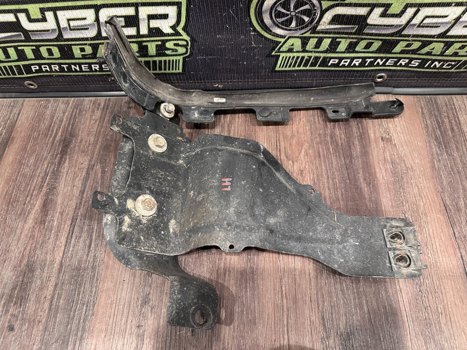 2017-19 FORD F250 F350 F450 FRONT BUMPER LEFT MOUNTING BRACKET OEM HC3B17755AA