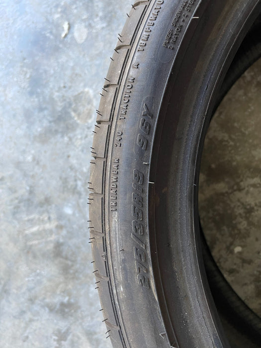 GOODYEAR EXCELLENCE 275/35R19 (1)