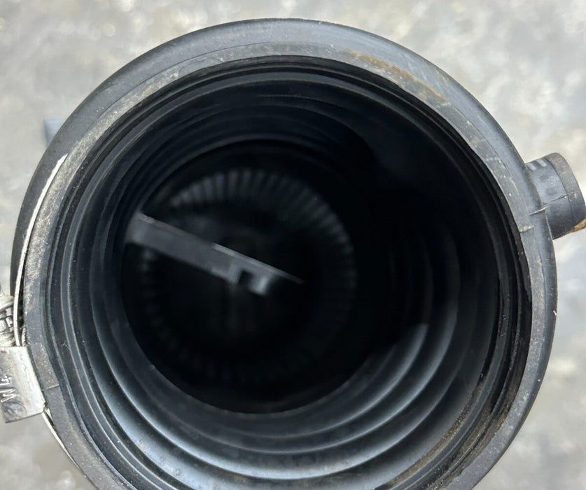 2014 AUDI R8 OEM RIGHT AIR FILTER INTAKE OEM 420133844E 420 133 844 E