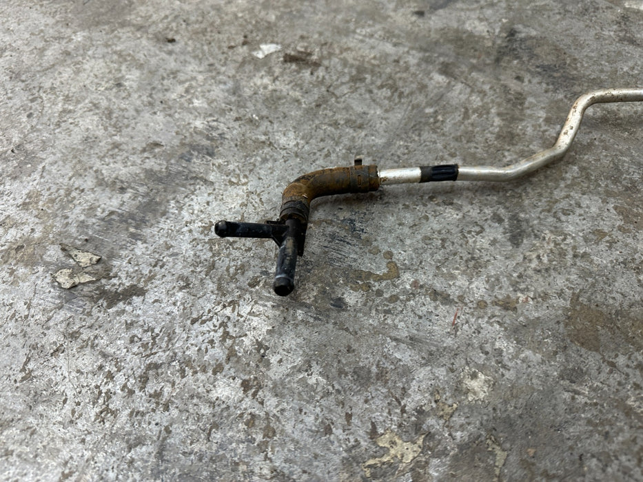 2014 AUDI R8 5.2L V10 CENTER VENT TUBE BREATHER LINE 420 121 465 A