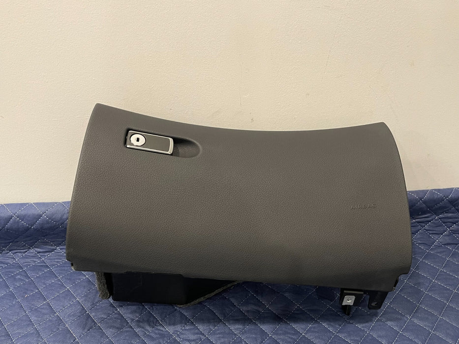 2019 MERCEDES BENZ E63S AMG FRONT DASH GLOVE BOX STORAGE COMPARTMENT OEM