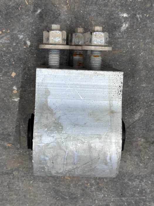 2017-2022 FORD F250 F350 MOTOR ENGINE MOUNT OEM