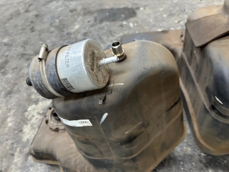 2014 AUDI R8 OEM LEFT RIGHT FUEL GAS TANK 420 201 021 P 420 201 022 P