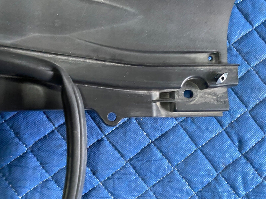 2017-2019 NISSAN 370Z PASSENGER WINDSHIELD COWL VENT 66862-1EA0A