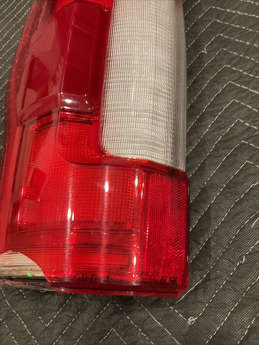 2017 2018 2019 FORD F250 F350 F450 LIMITED TAIL LIGHT LED  *DAMAGE*