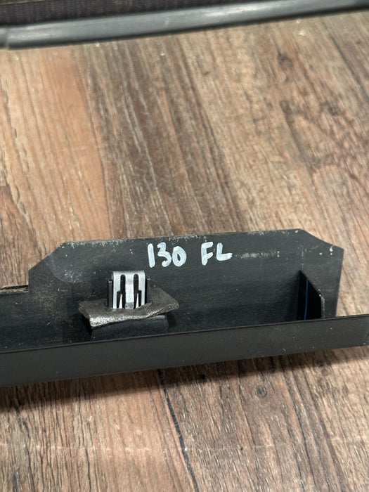 2017-2019 FORD F250 F350 F450 FRONT LEFT DOOR WEATHER STRIP TRIM OEM