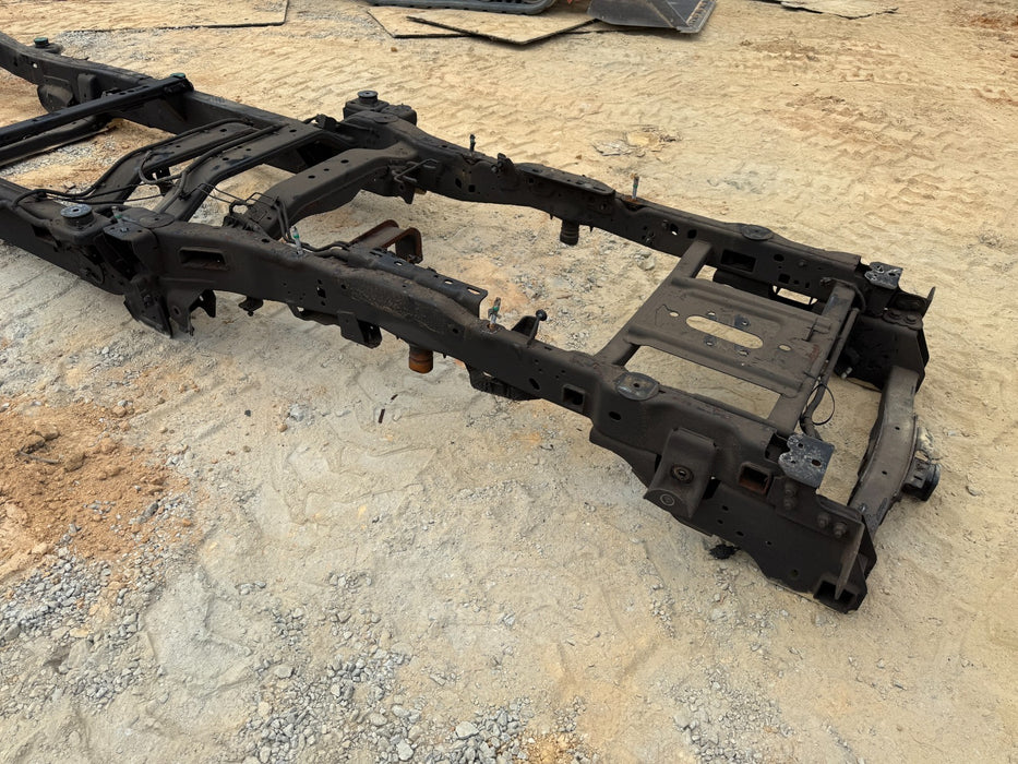 2017 2018 2019 FORD F250 F350 DIESEL 4X4 CREW CAB FRAME SHORT BED 160" WB