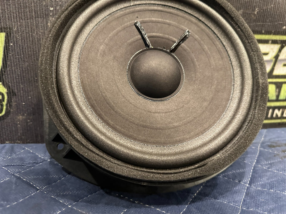 2014 AUDI R8 V10 B&O BANG & OLUFSEN LEFT DOOR SPEAKER OEM 420 035 415 A