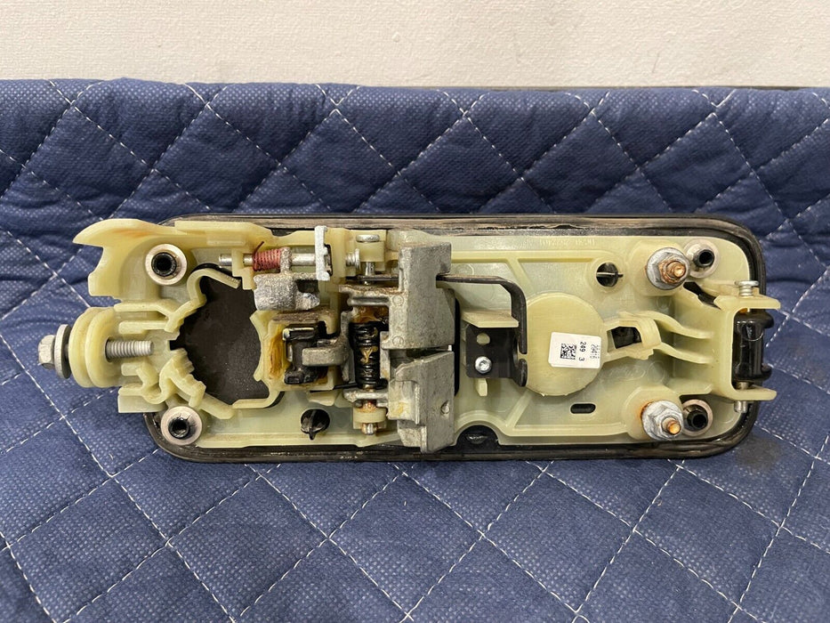 2017-2019 FORD F250 F350 F450 REAR DRIVER LEFT BLACK/CHROME DOOR HANDLE (G1)