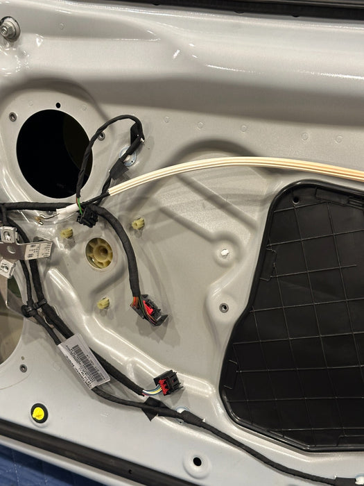 2014 AUDI R8 SPYDER FRONT RIGHT PASSENGER DOOR WHITE ~READ~