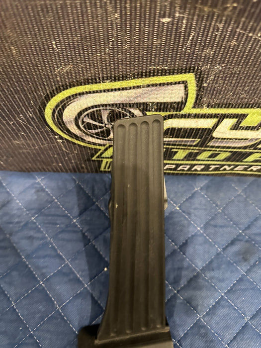 2020 BMW M4 F82 ACCELERATOR GAS PEDAL MODULE OEM 6853175