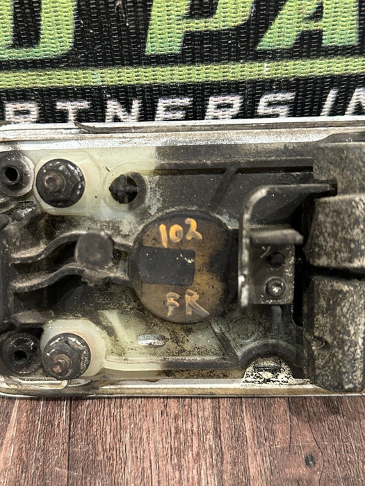 2017-2019 FORD F250 F350 FRONT RIGHT DOOR HANDLE TRI COAT (UG) OEM *BURN DAMAGE*