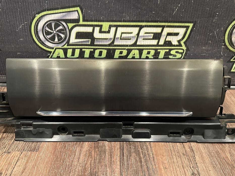 2023-2024 FORD F350 LARIAT UPPER GLOVE BOX ASSEMBLY OEM *MINOR WEAR #5