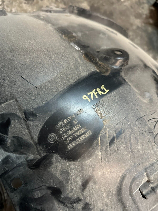 2020 BMW M4 F82 FRONT PASSENGER RIGHT FENDER LINER SET