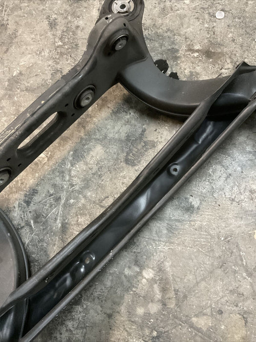 2017 MERCEDES C63 AMG OEM CABRIOLET REAR SUSPENSION CROSS-MEMBER SUBFRAME