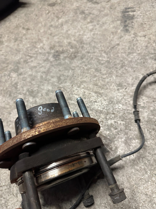 2022 FORD F250 F350 FRONT PASSENGER RIGHT AUTO LOCK WHEEL HUB ASSEMBLY 40K OEM