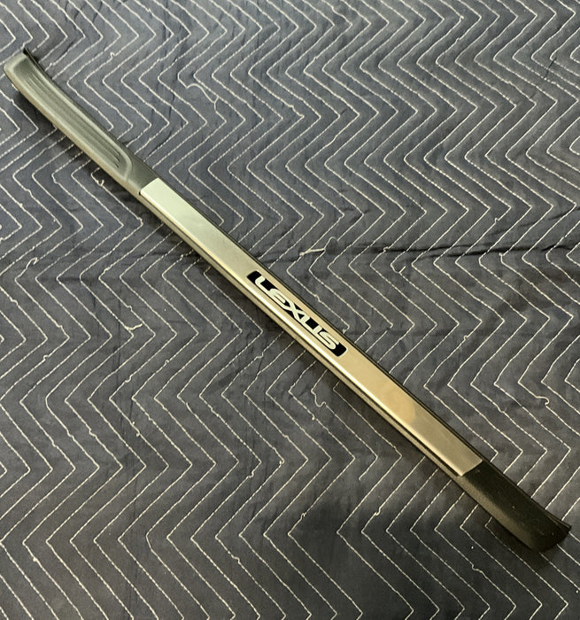 2015 LEXUS RC-F KICK PLATE RH PASSENGER SIDE