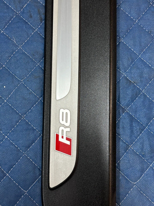 2014 AUDI R8 FRONT PASSENGER RIGHT KICK SCUFF SILL PLATE OEM