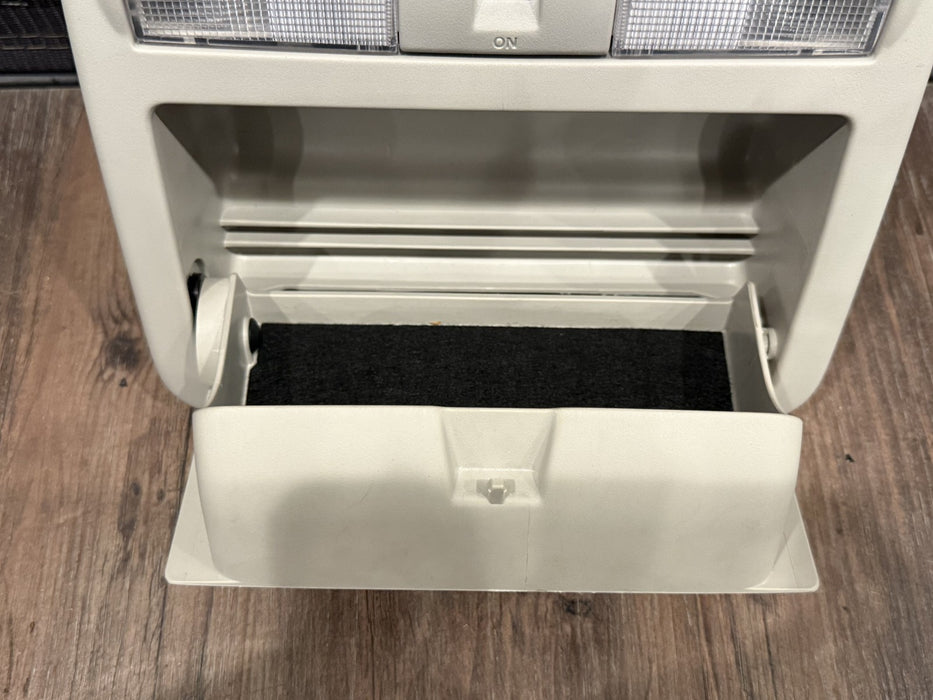 2017 NISSAN TITAN XD RESERVE OVERHEAD CONSOLE DOME LIGHT ASSEMBLY OEM