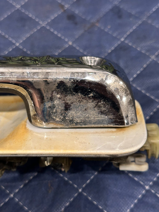 2017-2019 FORD F250 F350 FRONT LEFT DOOR HANDLE TRI COAT (UG) OEM *BURN DAMAGE*