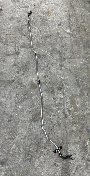 2014 AUDI R8 5.2L V10 CENTER VENT TUBE BREATHER LINE 420 121 465 A