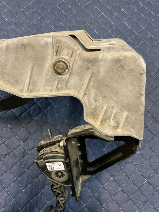 2017 RAM 2500 3500 MEGA CAB LARAMIE GAS BRAKE PEDAL ASSEMBLY OEM 2013-2018