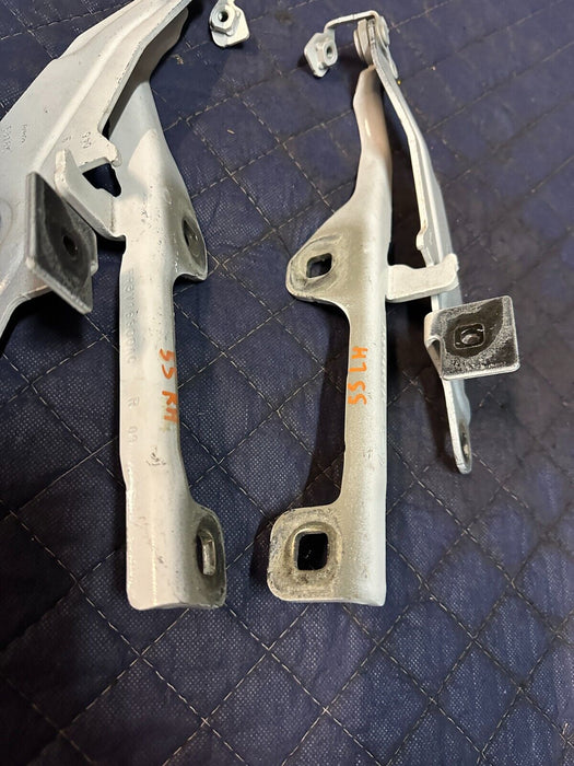 2016 FORD MUSTANG SHELBY GT350 LEFT RIGHT HOOD HINGE HINGES PAIR OEM FR3V16801AC