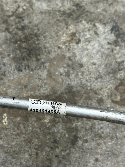 2014 AUDI R8 5.2L V10 CENTER VENT TUBE BREATHER LINE 420 121 465 A