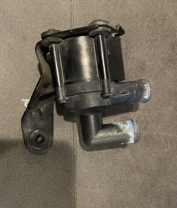 2011 BMW 550i F10 5 SERIES AUXILIARY WATER COOLANT PUMP OEM 9167207