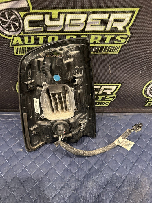 2024 DODGE RAM 3500 LARAMIE PASSENGER RIGHT LED TAIL LIGHT W BLIND SPOT OEM