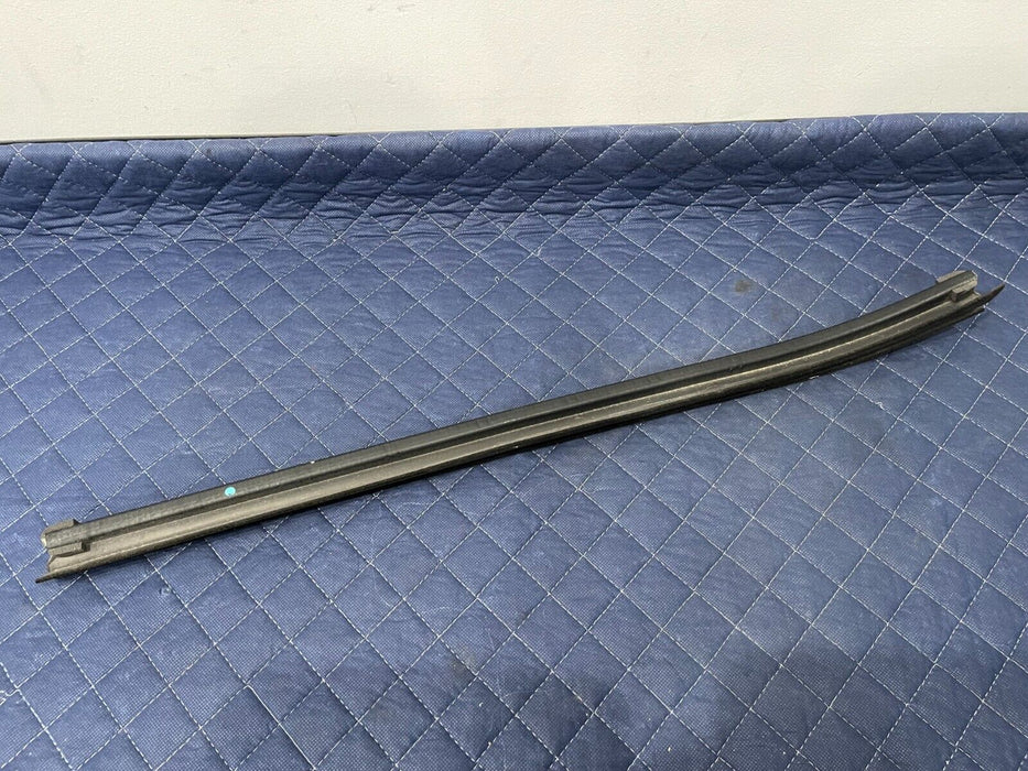 2017-2019 FORD F250 F350 REAR PASSENGER RIGHT RUBBER WEATHER DOOR STRIP  OEM