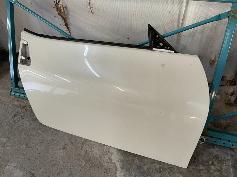 2009-2020 NISSAN 370Z COUPE DOOR PASSENGER RIGHT PEARL WHITE OEM