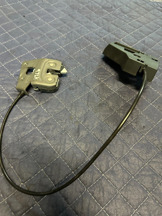 2020 BMW M4 F82 OEM LEFT SEAT FOLD LATCH LEVER 1247050100