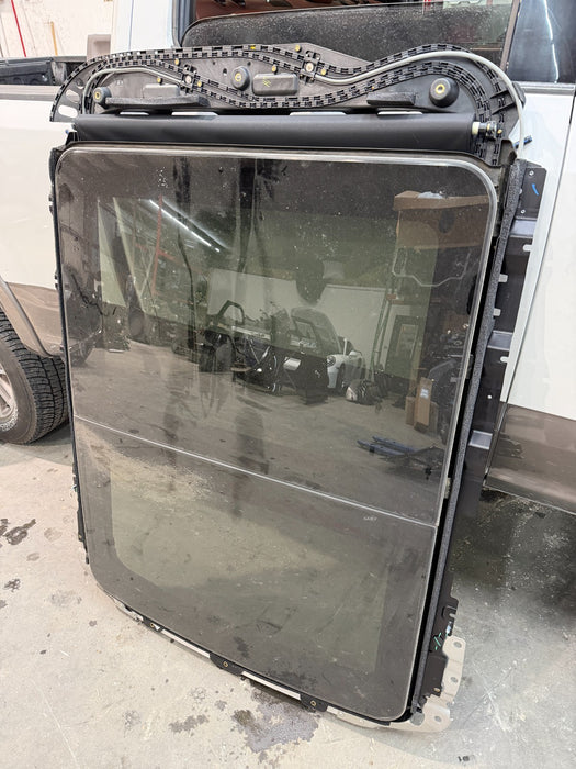 2019 FORD F150 RAPTOR TWIN PANEL MOONROOF ASSEMBLY BLACK 40K MILES 2015-2020