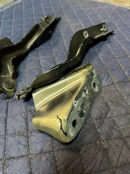 2016-2019 NISSAN TITAN XD LEFT RIGHT HOOD HINGE PAIR OEM