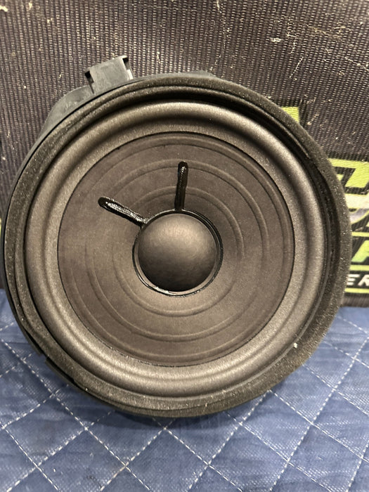 2014 AUDI R8 B&O BANG & OLUFSEN RIGHT DOOR SPEAKER OEM 420 035 415 A