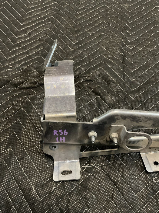 2018-2021 MERCEDES E63S AMG FRONT LEFT AUXILIARY COOLER BRACKET OEM A2135005500