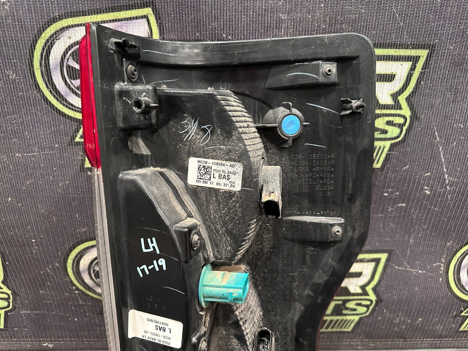 2017-19 FORD F250 F350 F450 DRIVER LEFT HALOGEN TAIL LIGHT OEM *FLAWS 3-4*