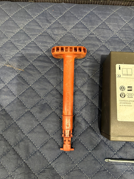 2014 AUDI R8 SPARE TIRE TOOL JACK CARRIER KIT OEM 420 864 501