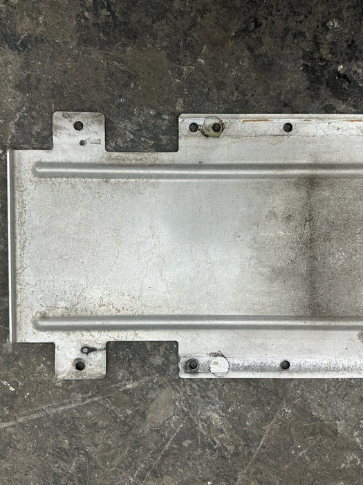 2014 AUDI R8 OEM CENTER UNDERBODY SKID PLATE SPLASH SHIELD PANEL 420 825 102 A