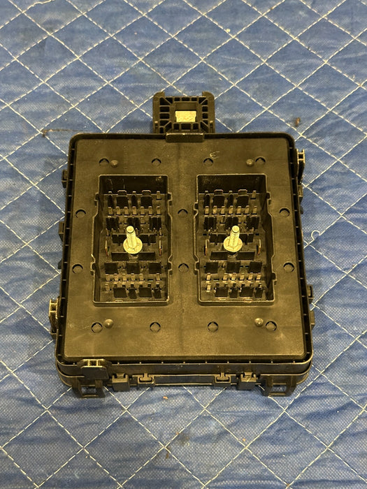 2017-2019 FORD F250 F350 SUPERDUTY 6.7L DIESEL FUSE BOX OEM LC3T-14D068
