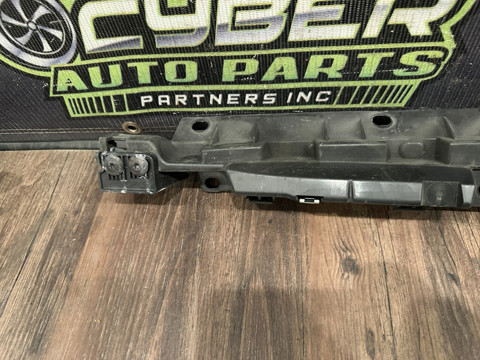 2021 AUDI R8 RIGHT PASSENGER SIDE SKIRT SUPPORT BRACKET OEM 4S0 853 922